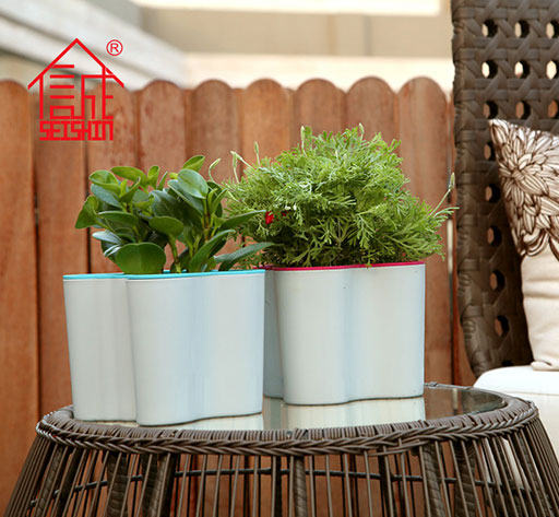 Chinese factory wholesale indoor white plastic planters